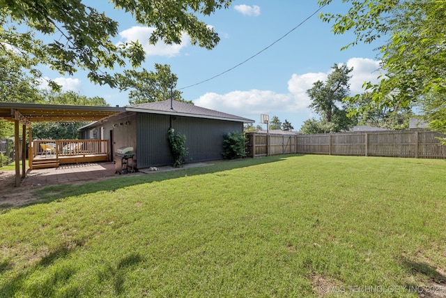 4019 E 37th St S, Tulsa, OK 74135 - fenced backyard featuring a deck