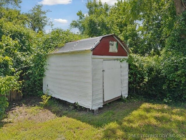 409 N Cherokee St, Claremore, OK 74017 - view of shed