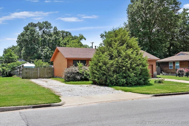 705 W Hartford Pl, Broken Arrow, OK 74012 - view of front facade with driveway and an attached garage