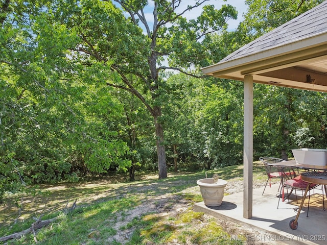 25070 S Red Oak Dr, Claremore, OK 74019 - view of yard with a patio and outdoor dining space