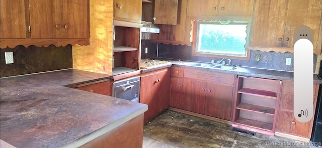 514 W Wichita Ave, Cleveland, OK 74020 - kitchen featuring open shelves and tasteful backsplash