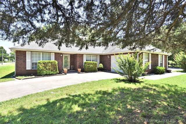 201 N Coo Y Yah St, Pryor, OK 74361 - photo 1