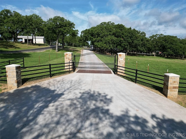 6166 Hedges St, Ardmore, OK 73401 - view of gate
