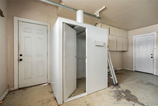 213 Moccasin Ln, Sapulpa, OK 74066 - view of garage