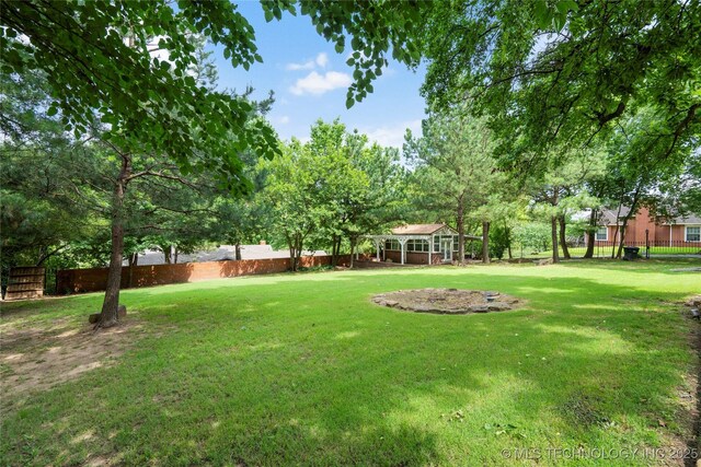 213 Moccasin Ln, Sapulpa, OK 74066 - view of yard