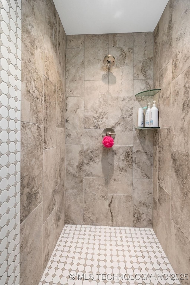 8337 N 149th E Ave, Owasso, OK 74055 - full bath with tiled shower