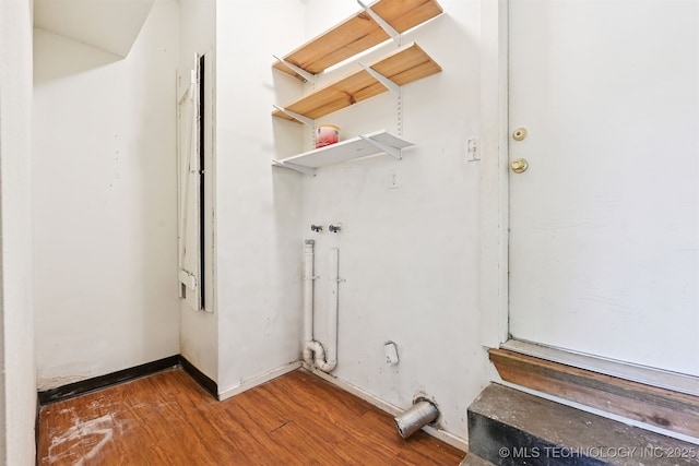 1422 E 52nd St, Tulsa, OK 74105 - laundry area featuring wood finished floors