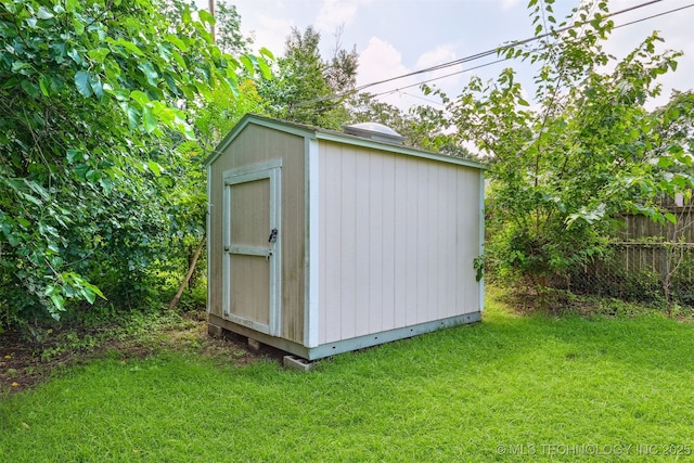 1422 E 52nd St, Tulsa, OK 74105 - view of shed