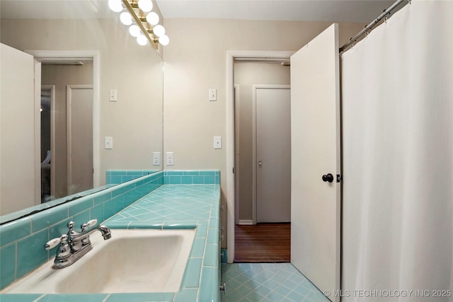 3926 E 51st Pl, Tulsa, OK 74135 - full bath featuring vanity and tile patterned floors
