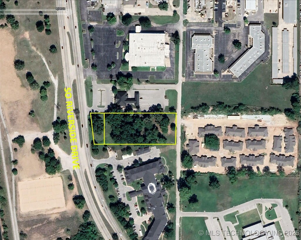 7130 S Quincy Ave, Tulsa, OK 74136 - photo 1