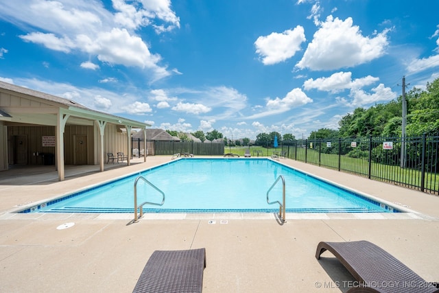 20409 E 49th St S, Broken Arrow, OK 74014 - community pool with a patio