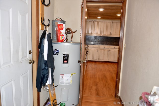 27855 S 170th Rd, Henryetta, OK 74437 - utility room featuring electric water heater