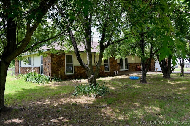 27855 S 170th Rd, Henryetta, OK 74437 - view of side of property featuring stone siding