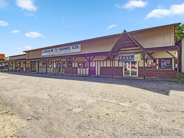 824 S California, Atoka, OK 74525 - view of building exterior