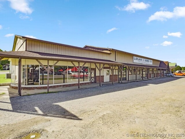 824 S California, Atoka, OK 74525 - view of property's community
