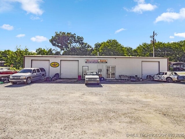 824 S California, Atoka, OK 74525 - view of detached garage