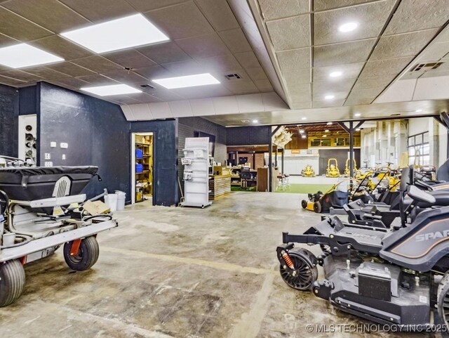 824 S California, Atoka, OK 74525 - view of garage