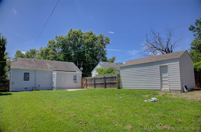 3833 E 22nd St, Tulsa, OK 74114 - view of yard with an outdoor structure