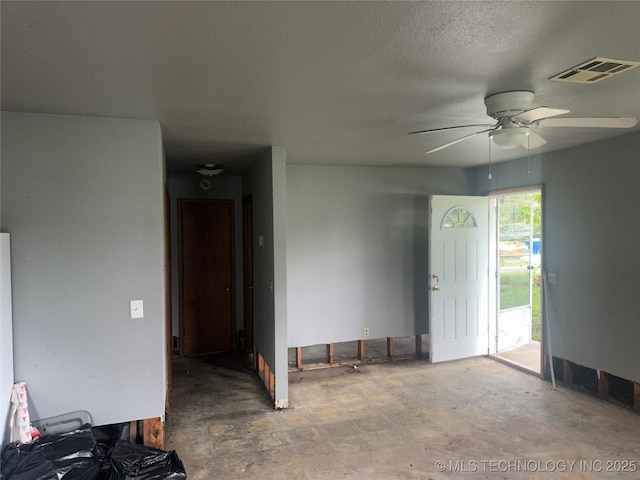 200 W Polk, Mcalester, OK 74501 - foyer featuring a ceiling fan