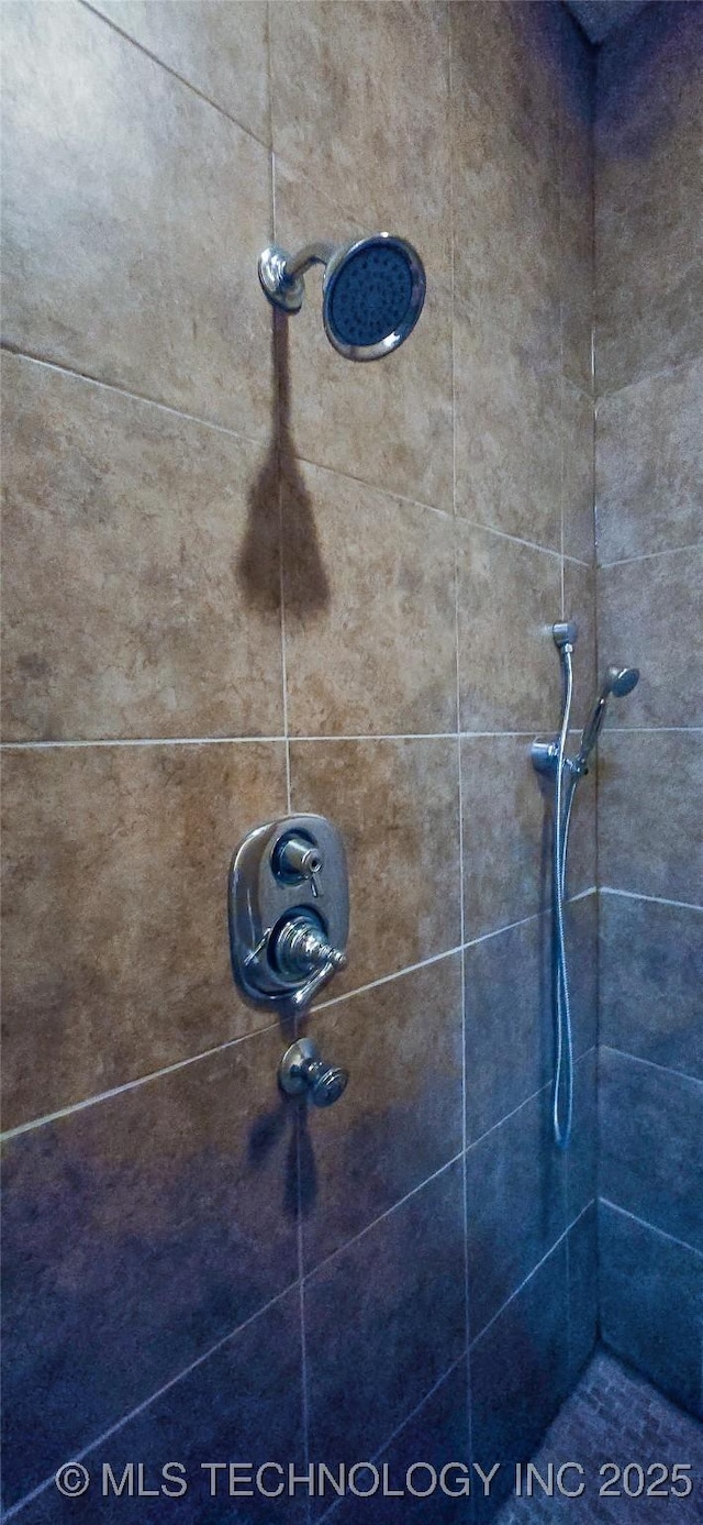 117189 S 4238th Rd, Eufaula, OK 74432 - bathroom view of a tile shower
