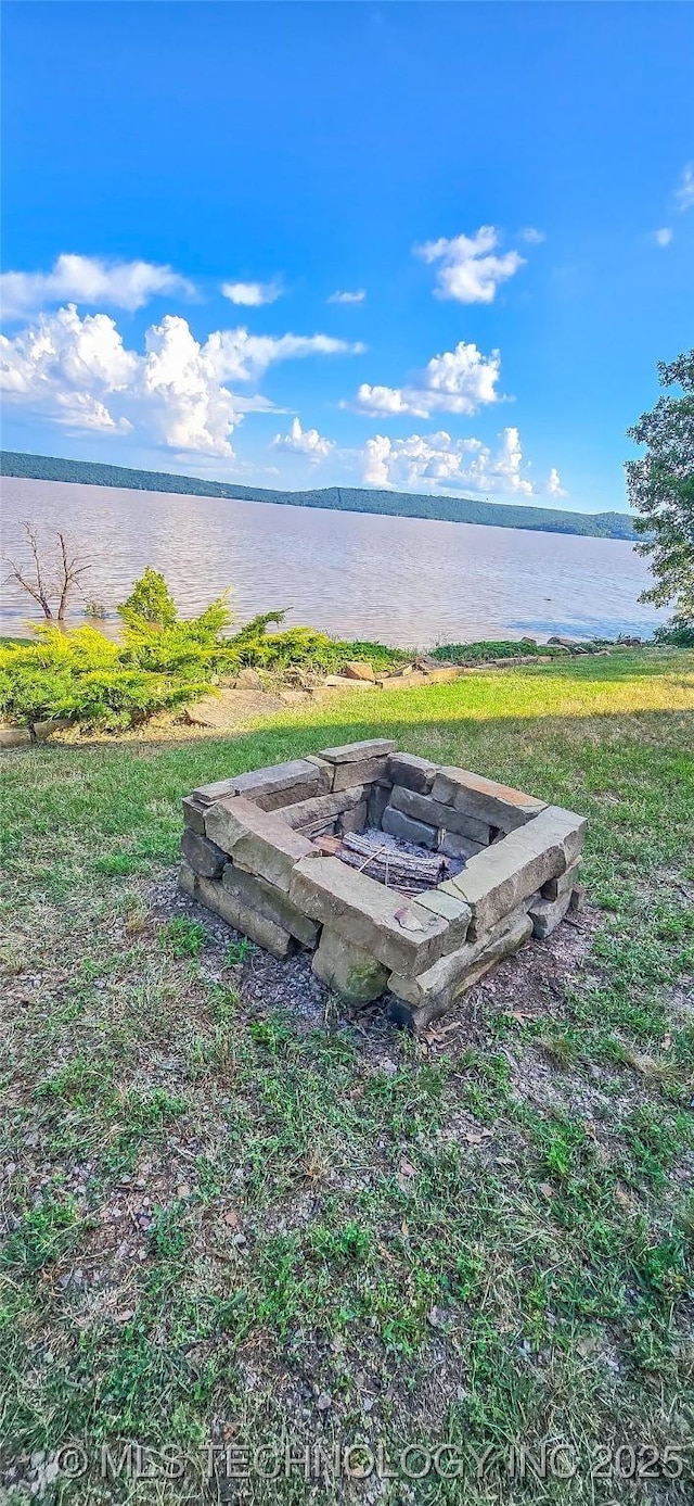 117189 S 4238th Rd, Eufaula, OK 74432 - water view featuring a fire pit