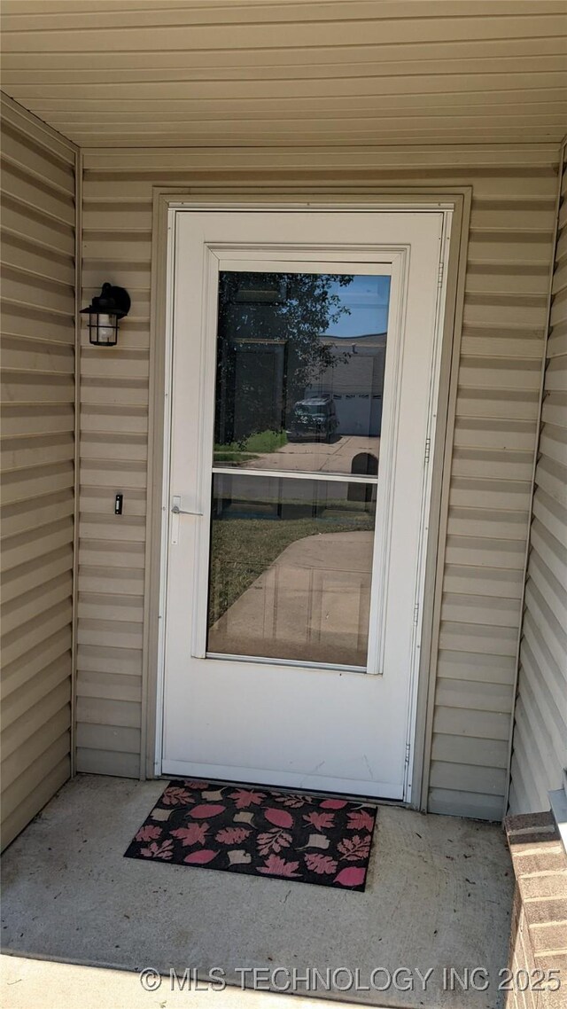 1114 W 22nd St, Claremore, OK 74017 - property entrance