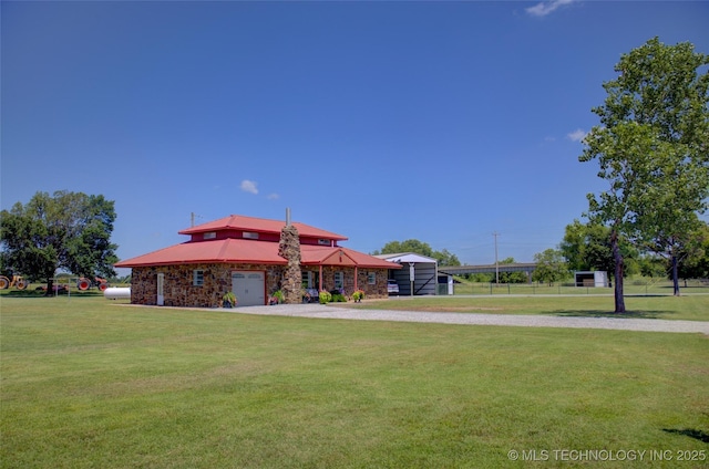 9449 S 74th St W, Oktaha, OK 74450 - view of front of house featuring driveway and a front lawn