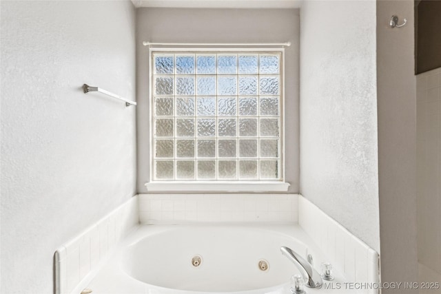 4728 S 196th Ave E, Broken Arrow, OK 74014 - bathroom with a tub with jets