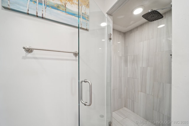 8120 E 112th St, Owasso, OK 74055 - full bath featuring a stall shower