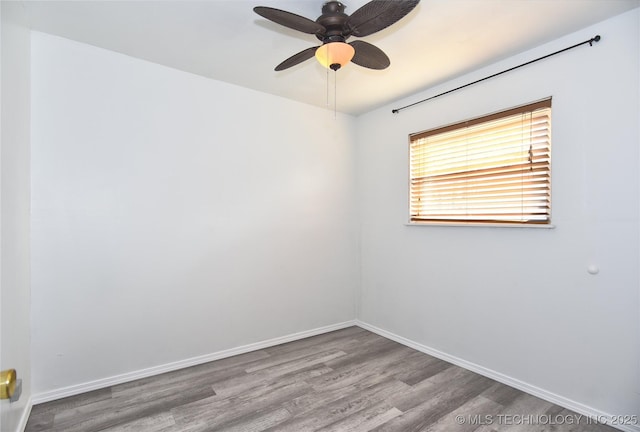 20529 E 4th St, Tulsa, OK 74108 - empty room with wood finished floors and a ceiling fan