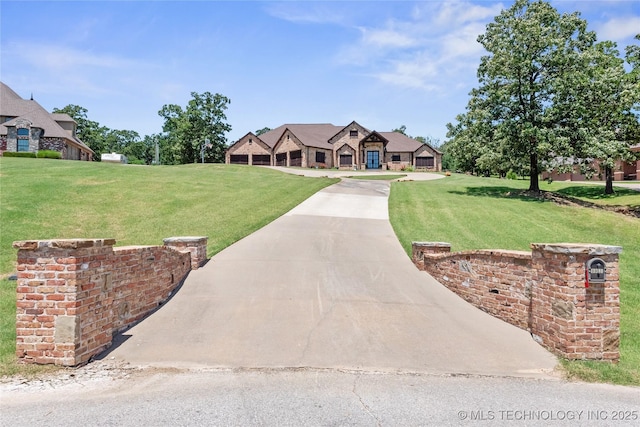 13380 S Garrett St, Sapulpa, OK 74066 - french provincial home featuring a front lawn and concrete driveway