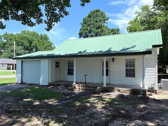 201 Duffee Ave, Eufaula, OK 74432 - photo 2