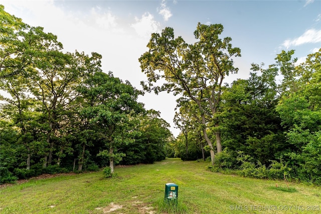 348550 E Parkside Dr, Pawnee, OK 74058 - view of grassy yard