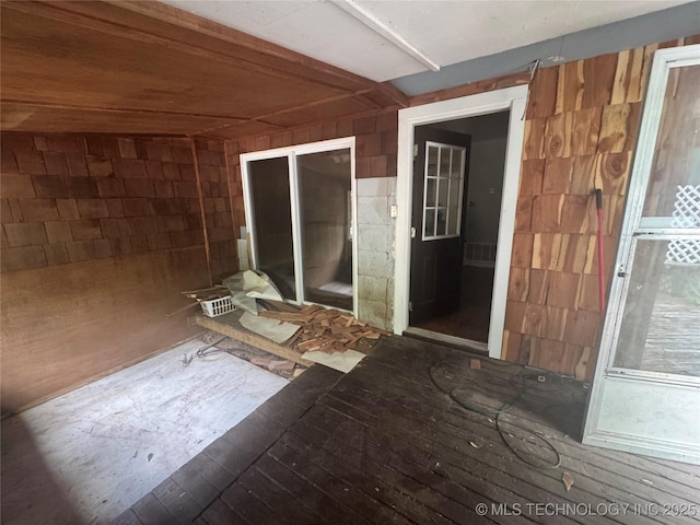 512 S Jules Ave, Cleveland, OK 74020 - view of wooden deck
