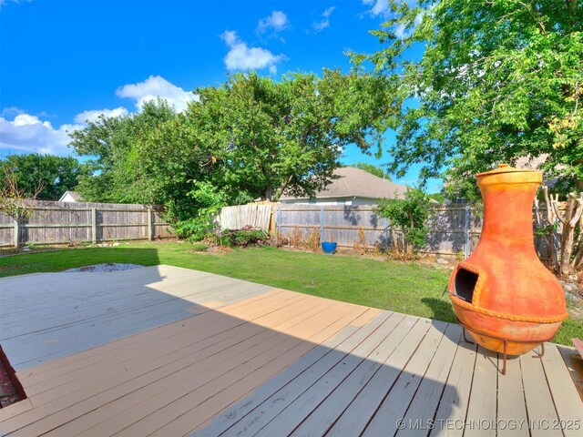 7507 S 92nd E Ave, Tulsa, OK 74133 - wooden terrace featuring a fenced backyard