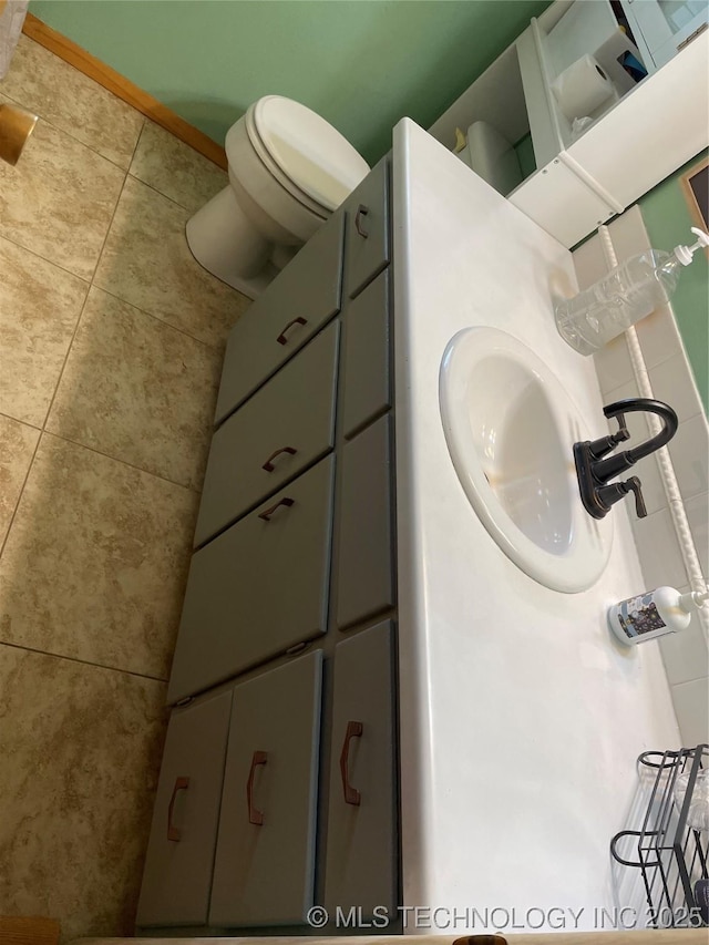 2509 Canterbury Ave, Muskogee, OK 74403 - bathroom featuring vanity and tile patterned floors