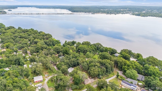 16 Big Bluff St, Pryor, OK 74361 - aerial view of a nearby body of water
