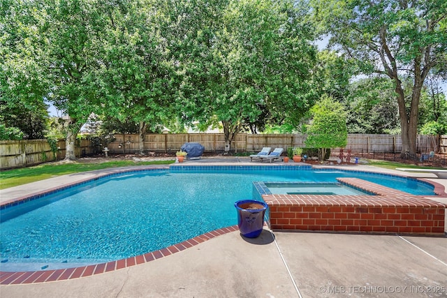 10150 S Maplewood Ave, Tulsa, OK 74137 - view of swimming pool featuring an in-ground hot tub, a fenced backyard, and a patio