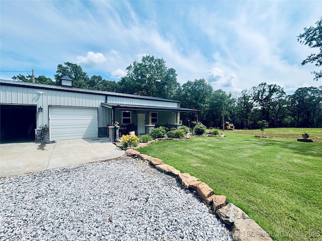 416602 E 1065, Checotah, OK 74426 - single story home featuring an attached garage, a front lawn, and driveway