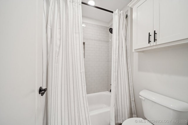 6140 E 140th St S, Bixby, OK 74008 - full bathroom with shower / tub combo with curtain and toilet