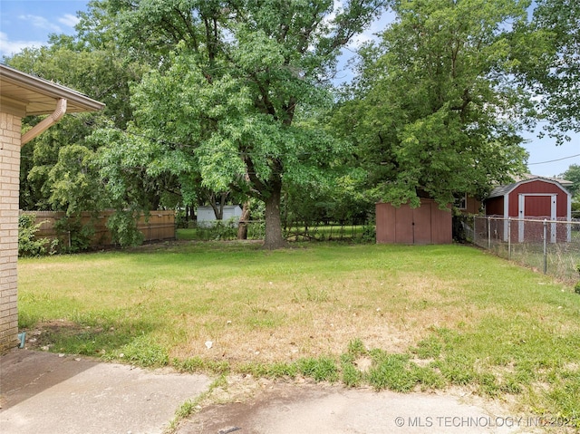 1809 Robison, Ardmore, OK 73401 - view of yard featuring a storage shed
