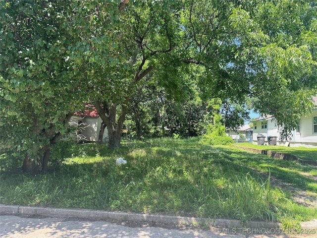 821 S Wyandotte Ave, Bartlesville, OK 74003