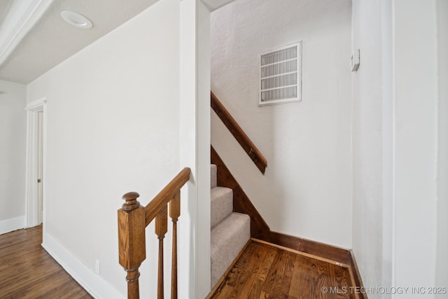 521 S Chickasaw Ave, Claremore, OK 74017 - stairway featuring wood finished floors and baseboards