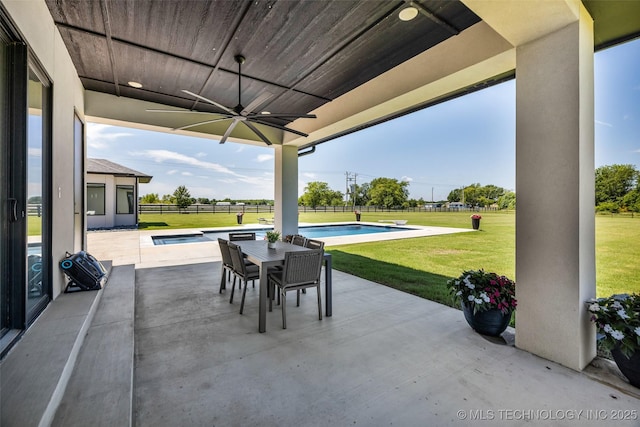 17076 S 31st E Ave, Mounds, OK 74047 - view of patio with outdoor dining space, ceiling fan, and a jacuzzi