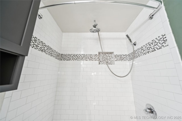 6103 S 223rd E Ave, Broken Arrow, OK 74014 - full bath with tiled shower