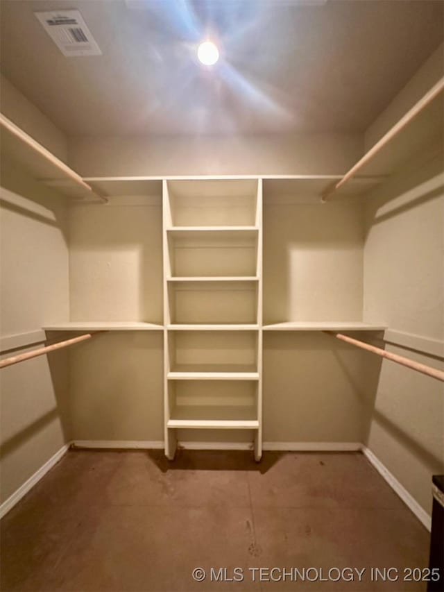 1908 Rhynes-Childress Loop, Kingston, OK 73439 - view of walk in closet