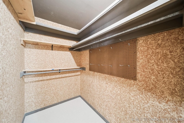 10958 S Richmond Ave, Tulsa, OK 74137 - view of spacious closet