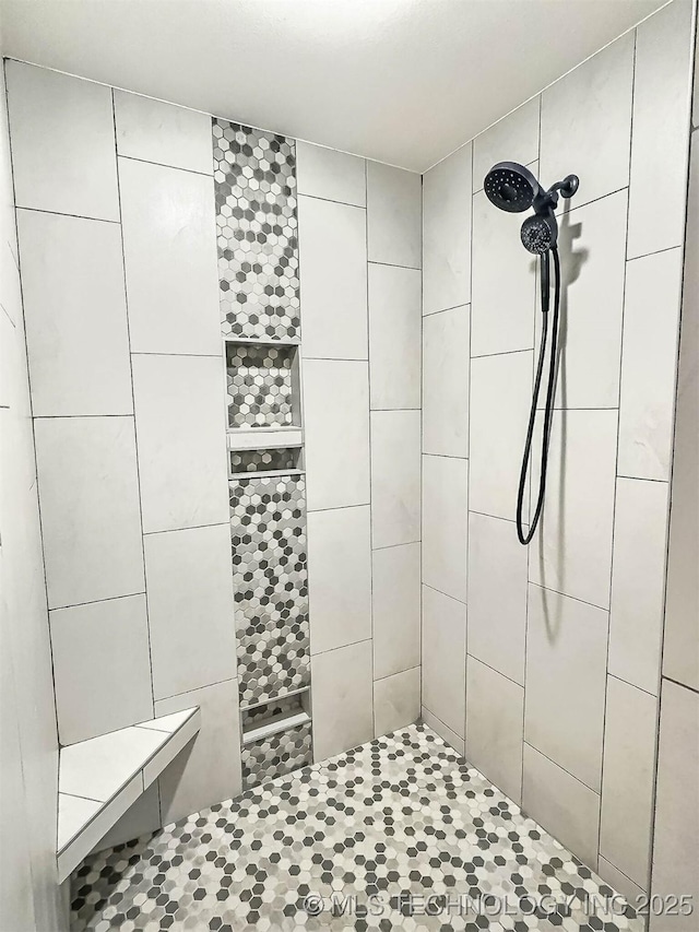 5657 E 141st Pl N, Collinsville, OK 74021 - bathroom with a tile shower