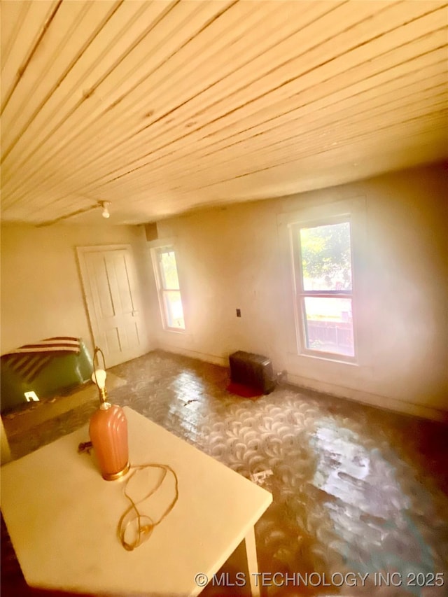 103 S Dunlap St, Cleveland, OK 74020 - living area with baseboards
