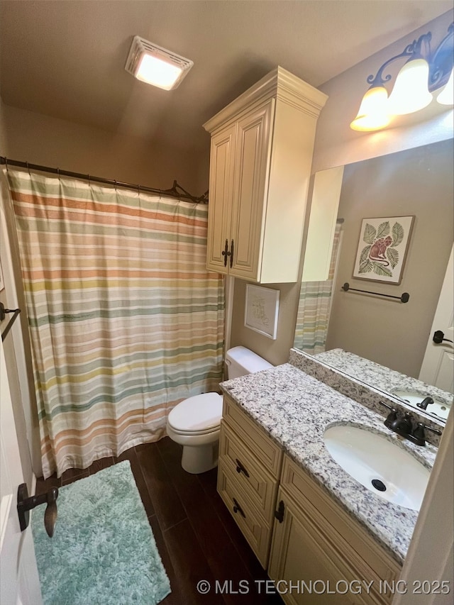 239 E 117th St S, Jenks, OK 74037 - full bath featuring wood finished floors, vanity, and curtained shower